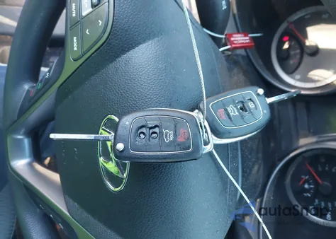 2016 Hyundai Santa Fe Sport 2.4L из США, поврежденный, VIN 5XYZT3LB8GG372980